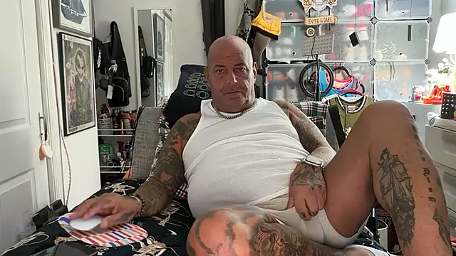 joeytatts66 online show from 26, 10, 2025