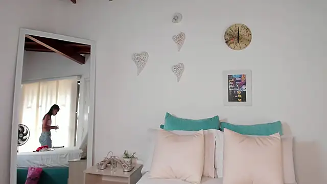 natali henao online show from 19, 12, 2024