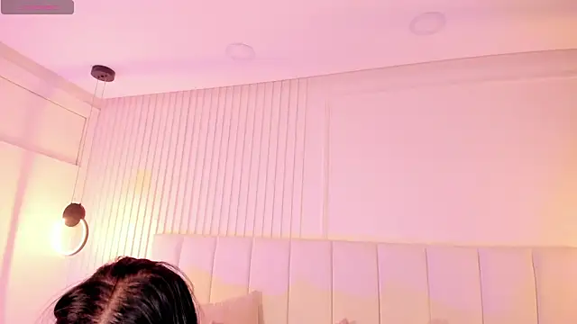 natali henao online show from 7, 10, 2025