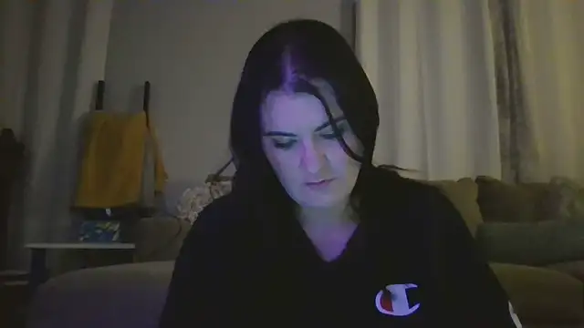 Snapshot of _CumSeeV_ chatting on 17, 12, 2024 CumSeeV online show from 17, 12, 2024