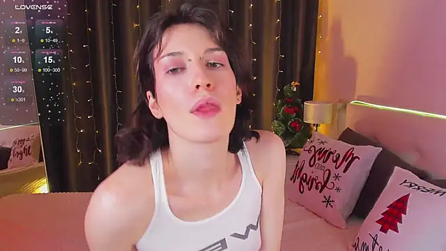 Snapshot of Kolette_Gray chatting on 4, 1, 2025 Kolette Gray online show from 4, 1, 2025