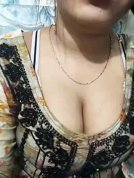 Snapshot of Sania-Love chatting on 4, 7, 2026 Sania-Love online show from 4, 7, 2026