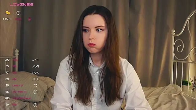 Snapshot of LoraDevon chatting on 7, 2, 2025 LoraDevon online show from 7, 2, 2025