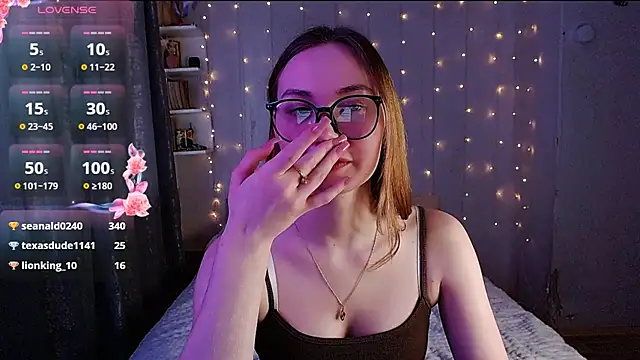 Snapshot of Miya_Mark chatting on 11, 3, 2025 Miya Mark online show from 11, 3, 2025