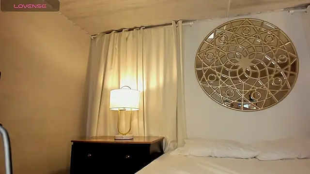 Belliinda 21 online show from 14, 12, 2025