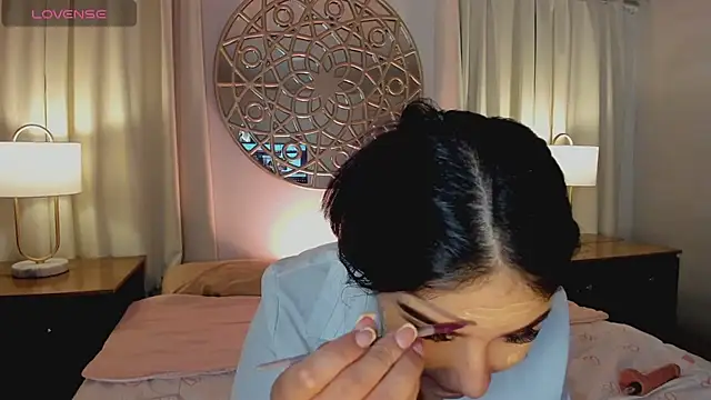 Snapshot of Belliinda_21 chatting on 6, 7, 2026 Belliinda 21 online show from 6, 7, 2026