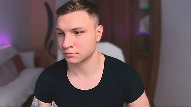 handsome guy01 online show from 8, 3, 2025