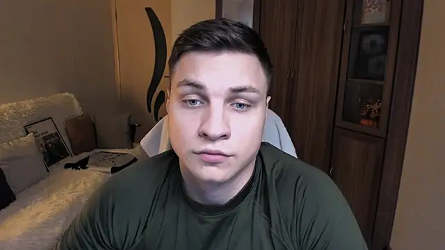 handsome guy01 online show from 24, 9, 2025