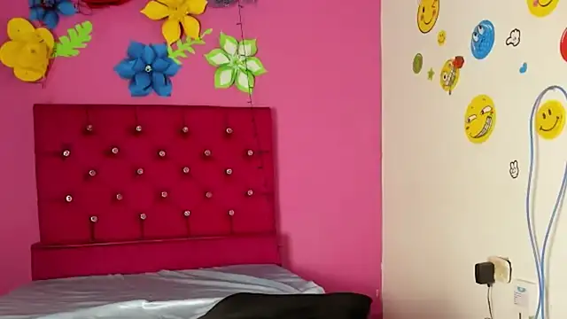 tiffany Bitch online show from 27, 12, 2024