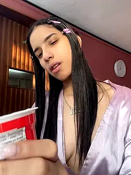 Snapshot of Praga_Pink chatting on 20, 10, 2025 Praga Pink online show from 20, 10, 2025