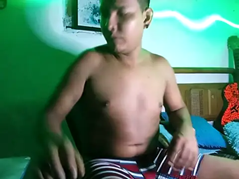 Snapshot of 628-andrew chatting on 8, 11, 2025 628-andrew online show from 8, 11, 2025