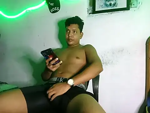 Snapshot of 628-andrew chatting on 16, 11, 2025 628-andrew online show from 16, 11, 2025