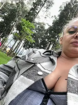 Snapshot of Aligoldbottom chatting on 7, 12, 2024 Aligoldbottom online show from 7, 12, 2024