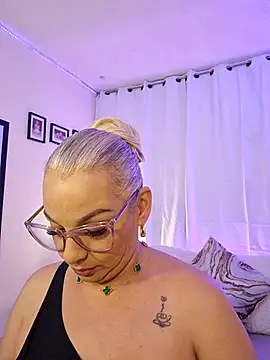 Snapshot of Aligoldbottom chatting on 27, 2, 2025 Aligoldbottom online show from 27, 2, 2025