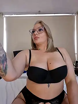 Snapshot of Aligoldbottom chatting on 11, 3, 2025 Aligoldbottom online show from 11, 3, 2025