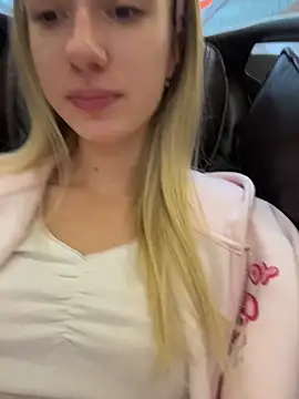 Lia  Love online show from 3, 11, 2025