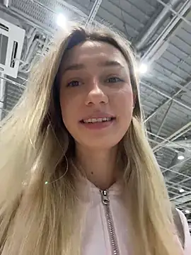 Lia  Love online show from 7, 11, 2025