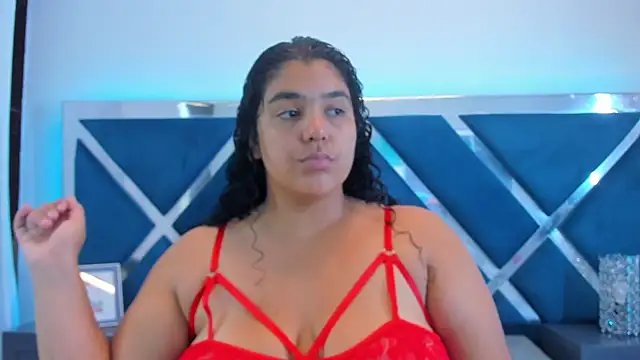 Tiffanymiller00 online show from 15, 7, 2026