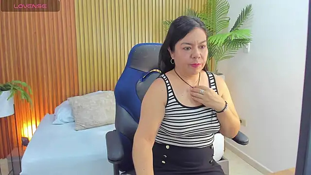 Snapshot of nahia_13 chatting on 30, 9, 2025 nahia 13 online show from 30, 9, 2025