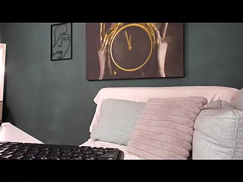 Snapshot of kriztaljessika chatting on 25, 11, 2025 kriztaljessika online show from 25, 11, 2025