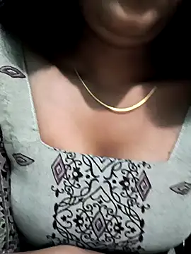 Snapshot of NEETU-89 chatting on 4, 2, 2025 NEETU-89 online show from 4, 2, 2025