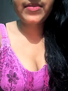 Snapshot of NEETU-89 chatting on 9, 9, 2025 NEETU-89 online show from 9, 9, 2025