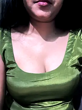 Snapshot of NEETU-89 chatting on 23, 10, 2025 NEETU-89 online show from 23, 10, 2025