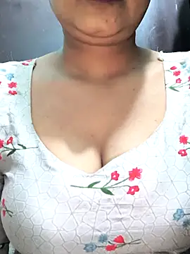 Snapshot of NEETU-89 chatting on 26, 11, 2025 NEETU-89 online show from 26, 11, 2025