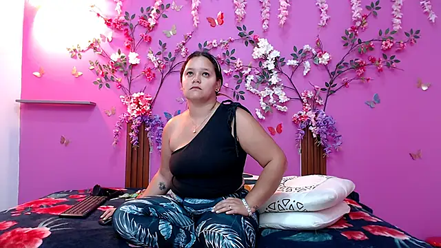 Snapshot of analdeepalejandra18 chatting on 17, 2, 2025 analdeepalejandra18 online show from 17, 2, 2025