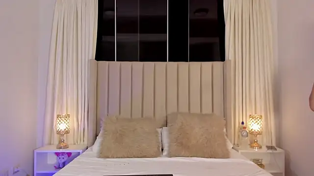 Aliison Smith online show from 11, 4, 2026