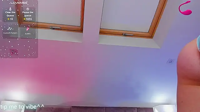 Mayzzie online show from 14, 2, 2025