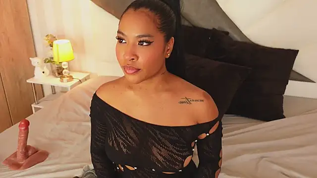 Snapshot of IzzyyBeelmonth chatting on 29, 12, 2024 IzzyyBeelmonth online show from 29, 12, 2024