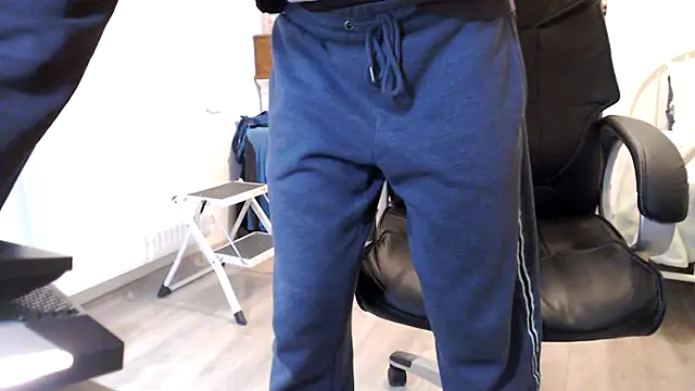 Snapshot of SteveStiffbone chatting on 27, 2, 2025 SteveStiffbone online show from 27, 2, 2025