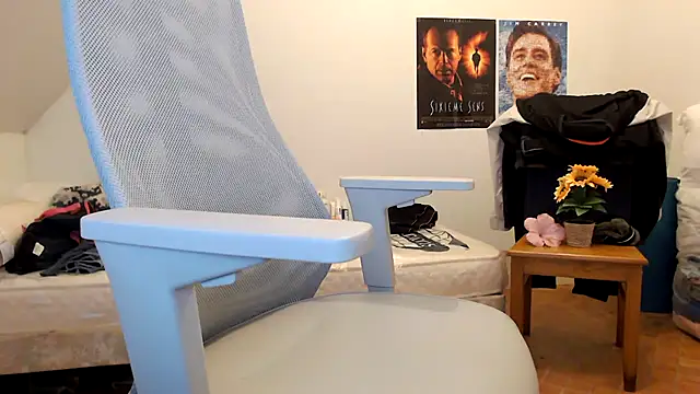 Snapshot of SteveStiffbone chatting on 9, 9, 2025 SteveStiffbone online show from 9, 9, 2025