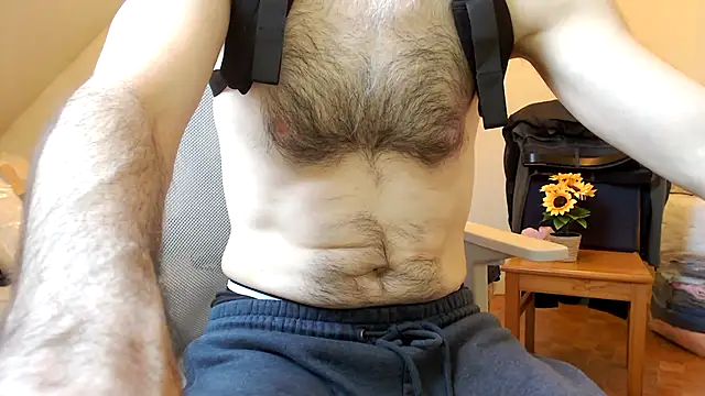 Snapshot of SteveStiffbone chatting on 5, 10, 2025 SteveStiffbone online show from 5, 10, 2025