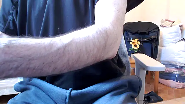 Snapshot of SteveStiffbone chatting on 19, 10, 2025 SteveStiffbone online show from 19, 10, 2025