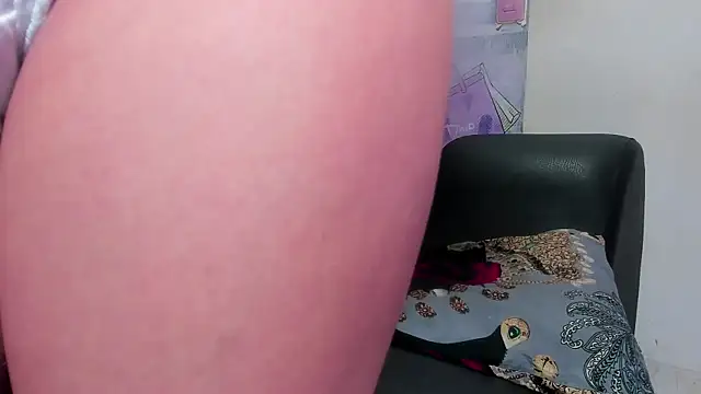 Snapshot of Be_pretty_skinny_69_ chatting on 9, 9, 2025 Be pretty skinny 69 online show from 9, 9, 2025