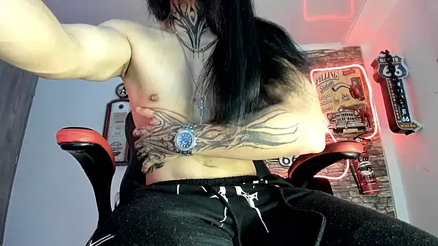 Snapshot of the_beast_master_ chatting on 20, 3, 2025 the beast master online show from 20, 3, 2025