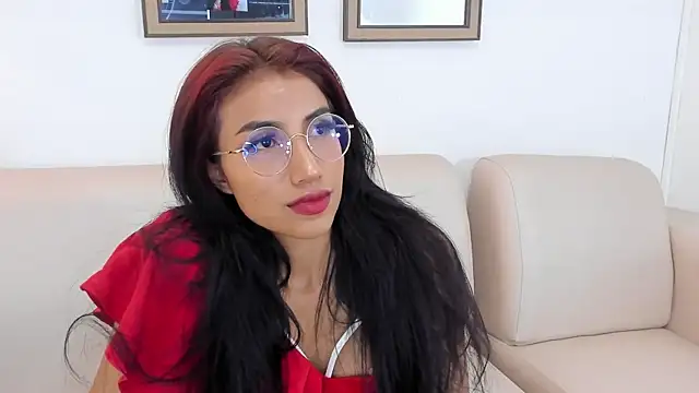 naomiii   online show from 29, 1, 2025