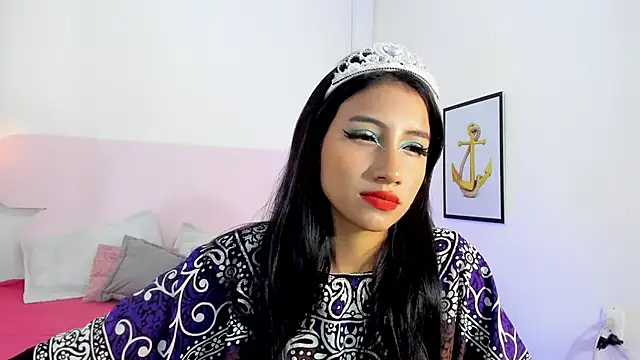 naomiii   online show from 24, 9, 2025