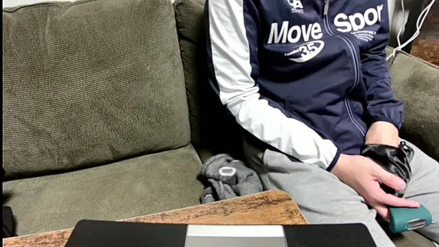 Snapshot of tuki_fu chatting on 15, 2, 2025 tuki fu online show from 15, 2, 2025