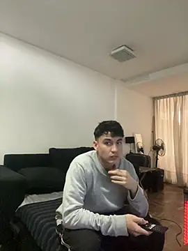 LCarreraa online show from 9, 7, 2026