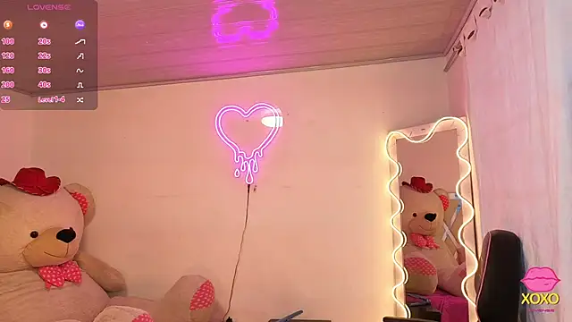 Snapshot of Jazmin_tay chatting on 6, 10, 2025 Jazmin tay online show from 6, 10, 2025