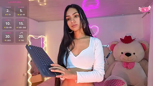 Snapshot of Jazmin_tay chatting on 12, 10, 2025 Jazmin tay online show from 12, 10, 2025