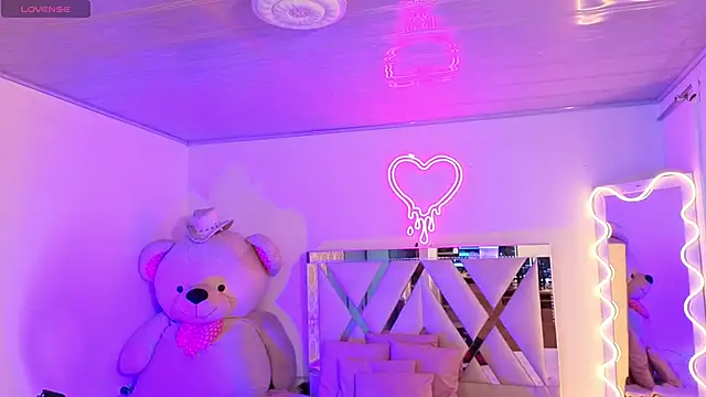 Jazmin tay online show from 29, 10, 2025