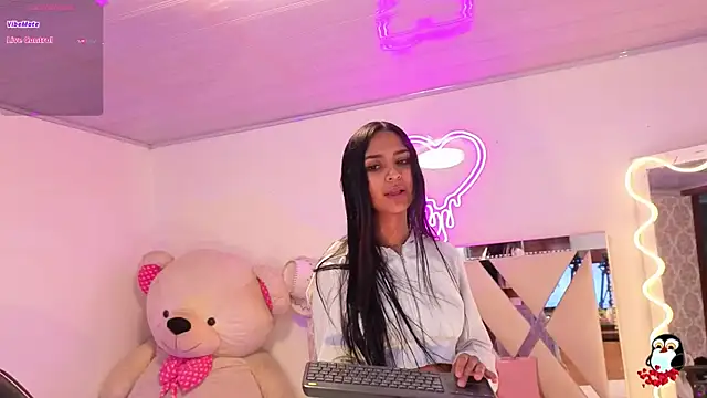 Jazmin tay online show from 22, 11, 2025