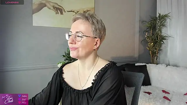 Nika Smit online show from 14, 2, 2025