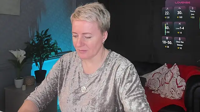 Nika Smit online show from 3, 4, 2026