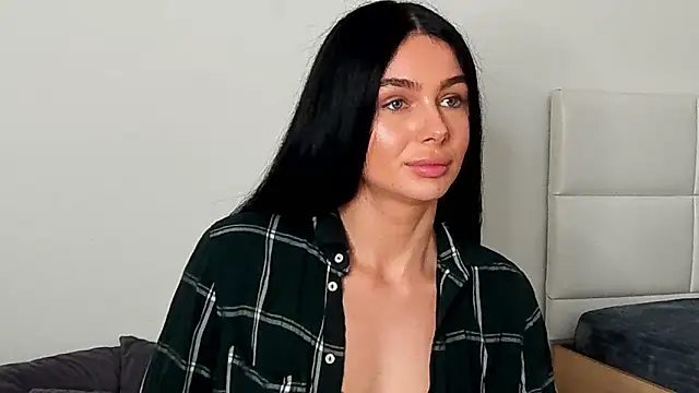 IvyKaelani online show from 1, 2, 2025