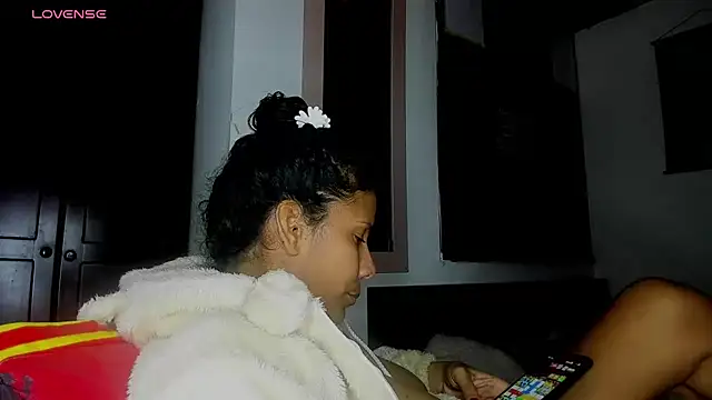 Nenita Hot  online show from 3, 10, 2025